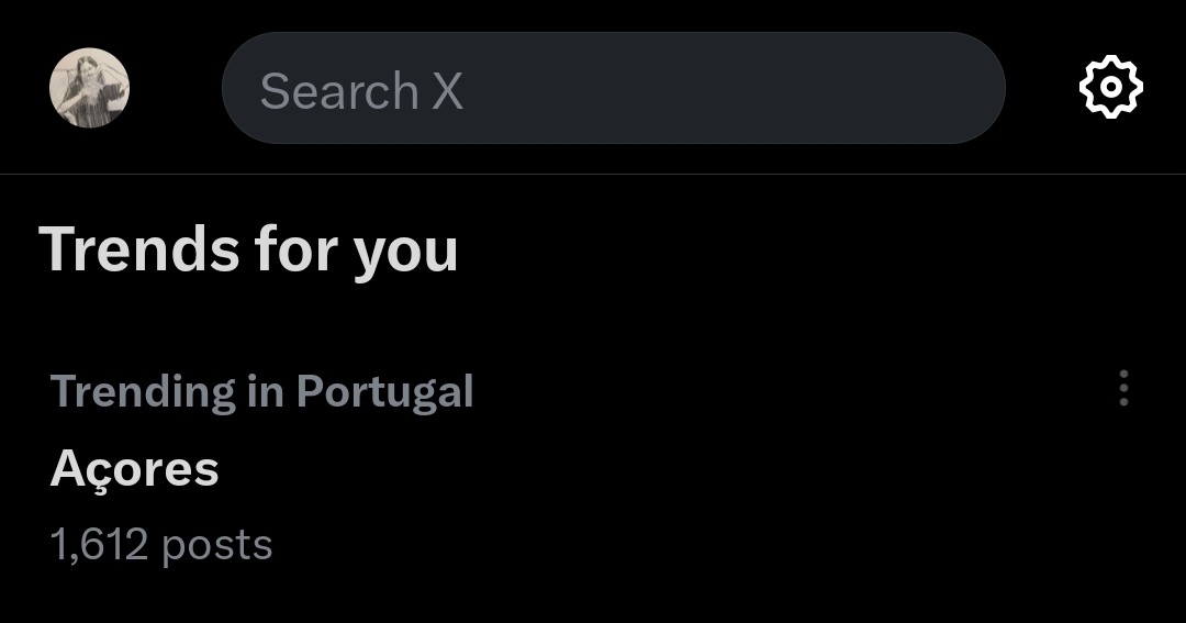 Screenshot da rede X, onde o tópico "trending" em Portugal é "Açores".